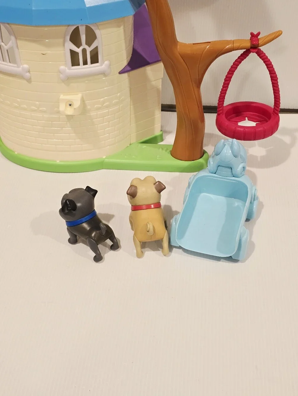 Disney Junior Puppy Dog Pals Doghouse Playset